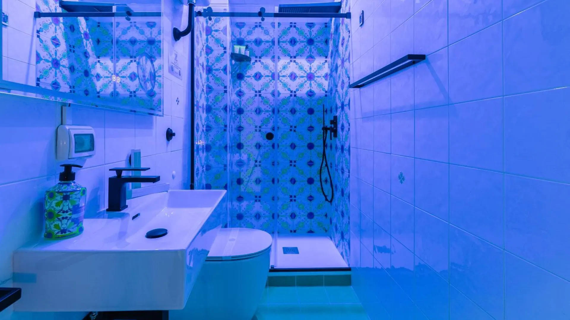Napolicentro Mare - Sea View Rooms & Suites Bed and breakfast