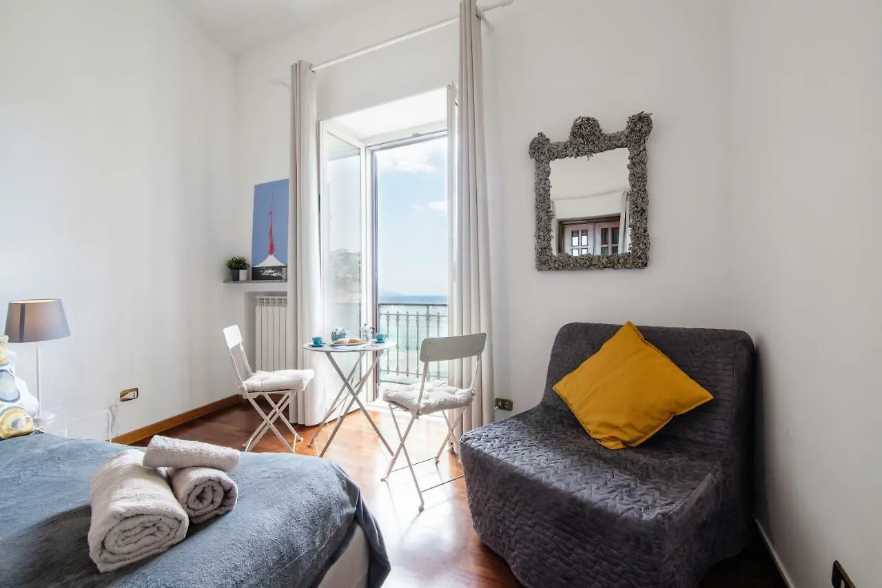 Napolicentro Mare - Sea View Rooms & Suites Bed and breakfast Nápoles