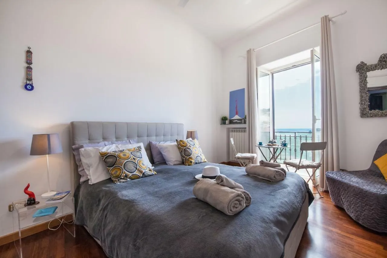 Napolicentro Mare - Sea View Rooms & Suites