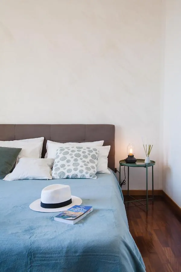 Napolicentro Mare - Sea View Rooms & Suites Bed and breakfast