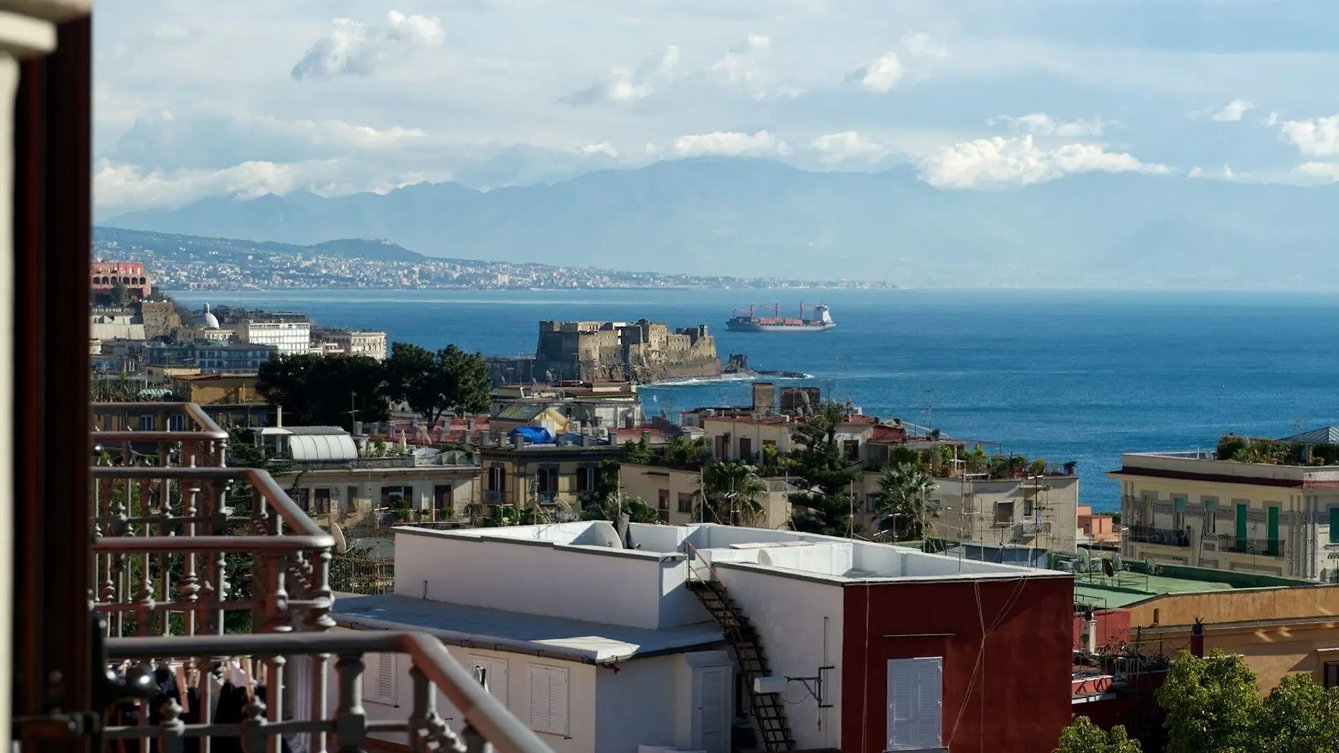 Napolicentro Mare - Sea View Rooms & Suites Bed & Breakfast